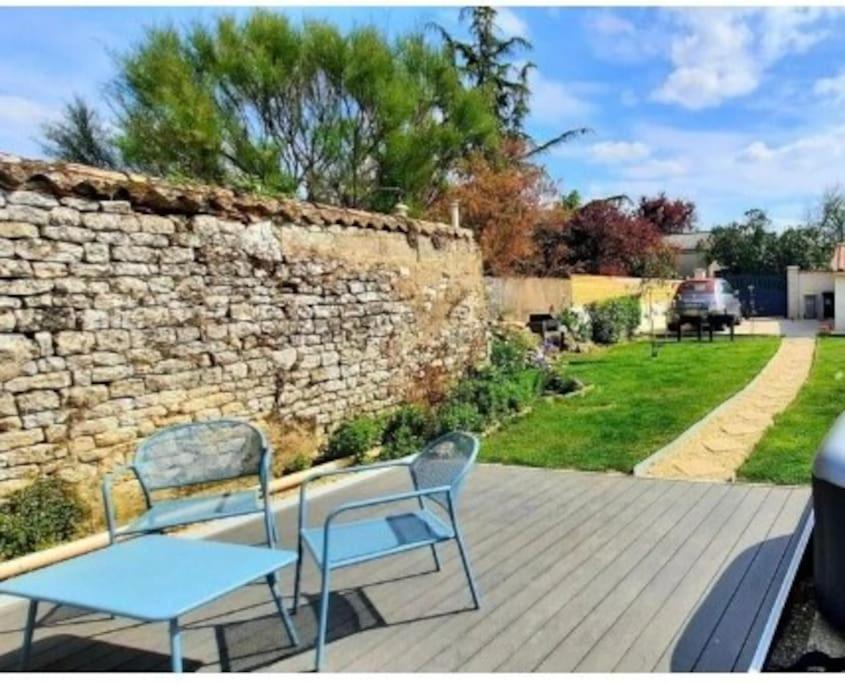 Holiday home La Bulle Avec Jardin A 15 Min Des Plages Saint-Benoist-sur-Mer